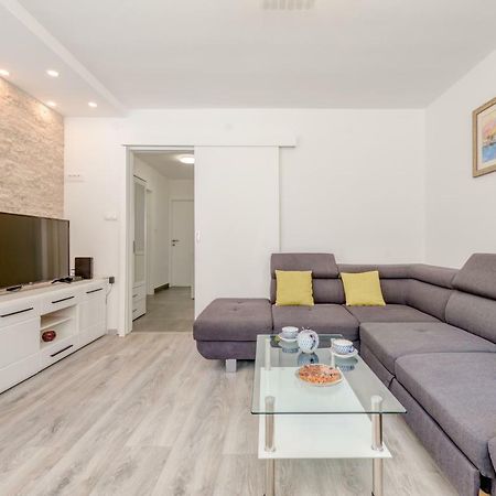Kate Apartment Omiš Екстериор снимка